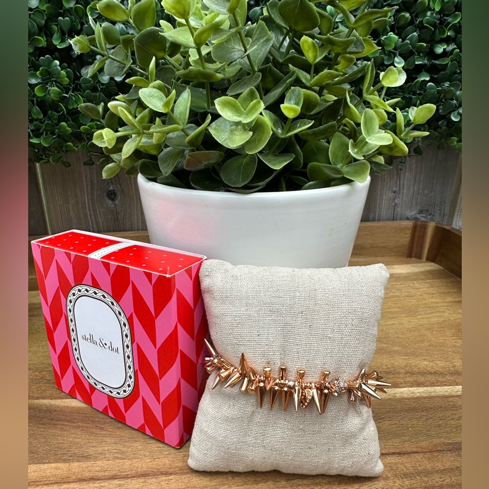 Stella & Dot Renegade Stretch Bracelet - Rose Gold